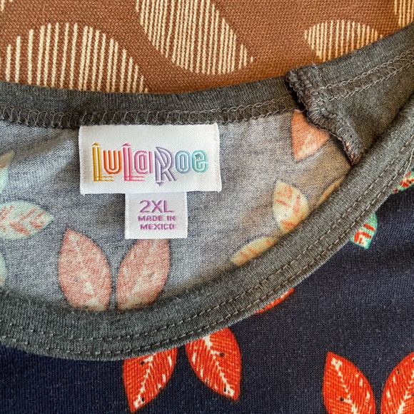 LULAROE Floral Raglan Sleeve Top Navy & Gray Women’s Size 2XL - Picture 2 of 2